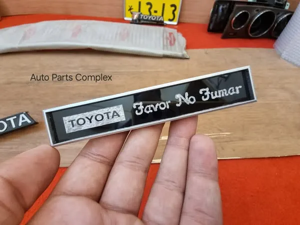 Toyota Favor No Fumar 1970s 1980s interior plate 2