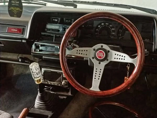 Vintage momo Grand Prix 350mm dated 01-953