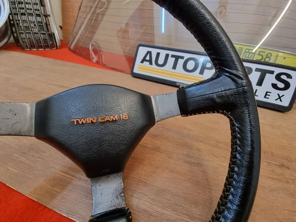 Ae86 twin cam 16 orange stitching edition steering wheel 2
