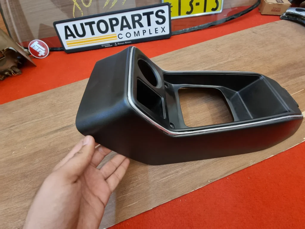 Corolla 1971 - 1974 Ke20 Te21 Te27 Ke25 center console 4