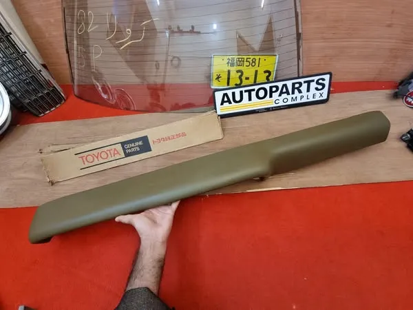 Corolla 1975-79 te31 ke30 te38 ke35 LHD Dash pad1