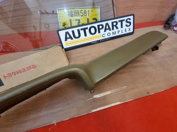 Corolla 1975-79 te31 ke30 te38 ke35 LHD Dash pad4