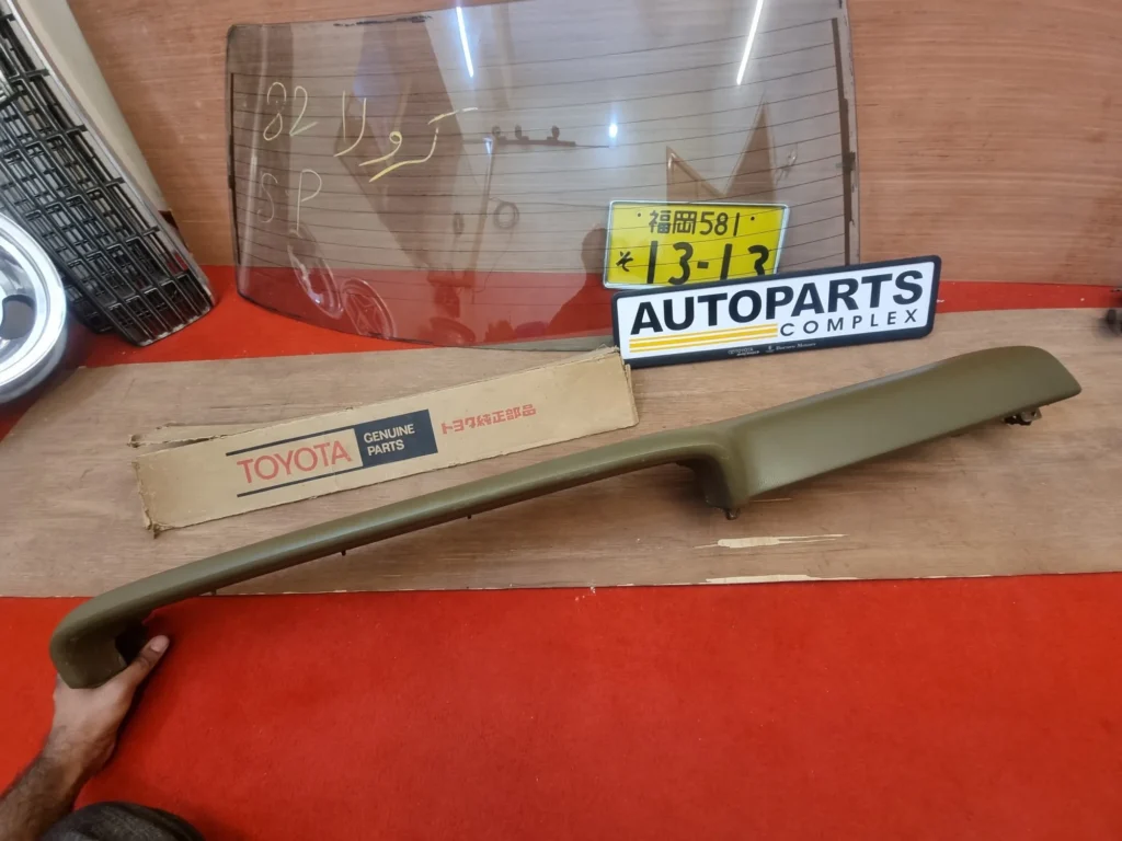Corolla 1975-79 te31 ke30 te38 ke35 LHD Dash pad7