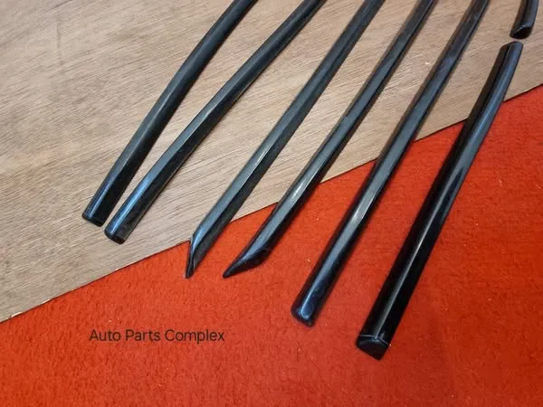 Corolla 1980 1981 4 door sedan body mouldings 3