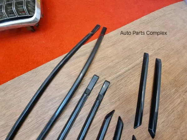 Corolla 1980 1981 4 door sedan body mouldings 4