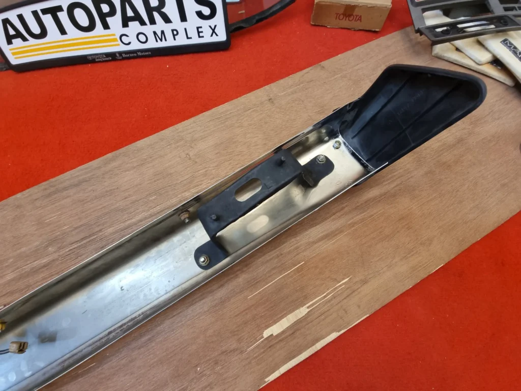 Corolla 1980 1981 sedan rear chorome bumper 11