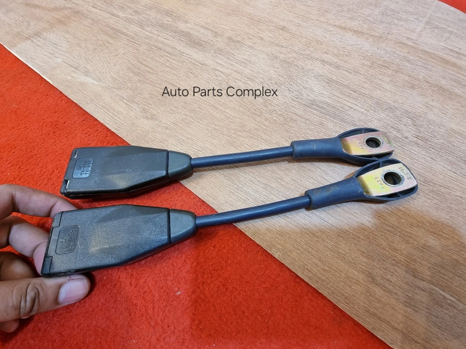 Corolla 1980-83 OEM seat belt buckles in Brown and blue colors 7