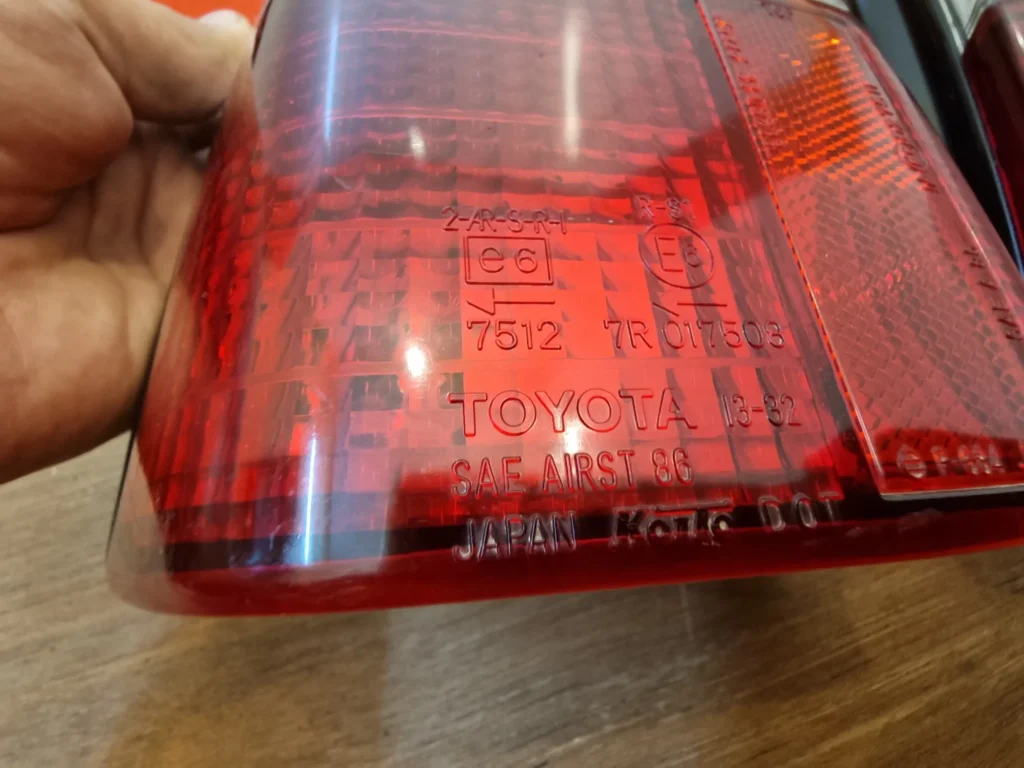 Corolla 1988 - 92 wagon Ae92 tail lights pair 4
