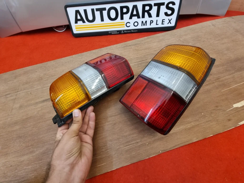 Corolla 1988 - 92 wagon Ae92 tail lights pair 6
