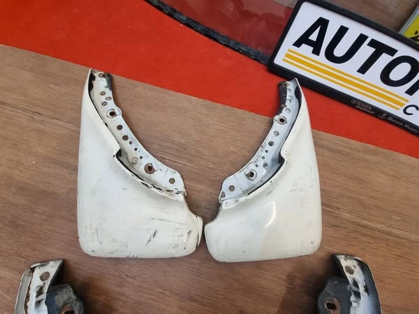 Corolla Ae92 ae90 Ee90 1988-91 OEM mud flaps 3