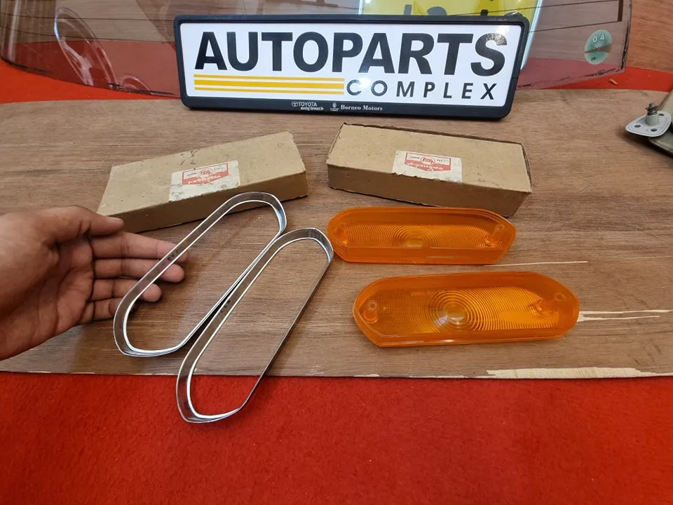 Corolla ke10 ke11 ke15 ke17 front bumper indicator lenses with chrome surrounds 6