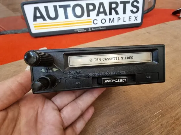 Fujitsu ten limited 1980s cassette player for Corolla ke70 Ae70 Hilux rn30 rn36 rn46 1