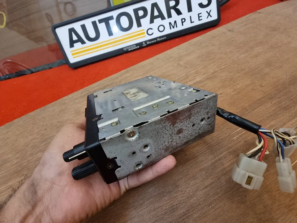 Fujitsu ten limited 1980s cassette player for Corolla ke70 Ae70 Hilux rn30 rn36 rn46 7