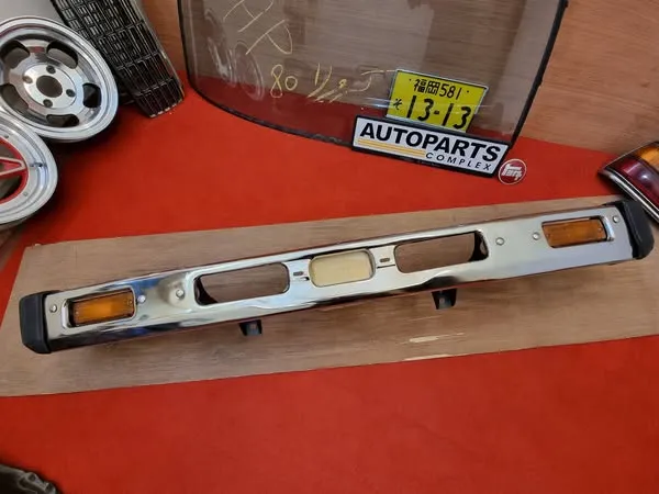 Hilux pickup 4WD 1981 1982 1983 front chrome bumper1