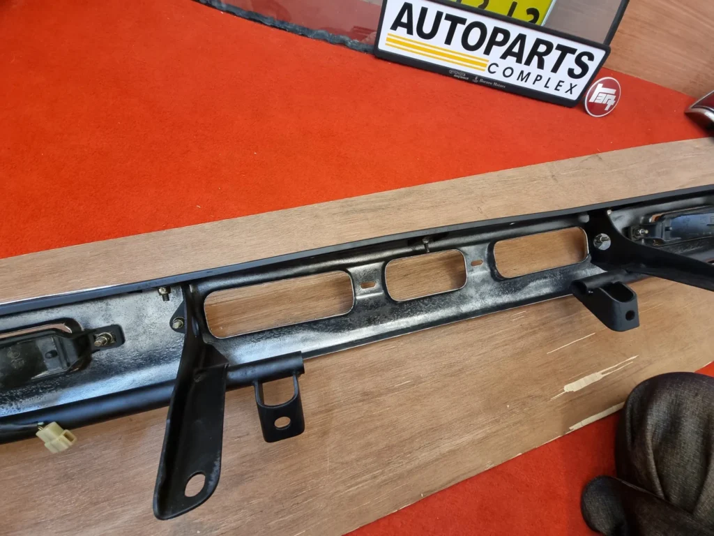 Hilux pickup 4WD 1981 1982 1983 front chrome bumper10
