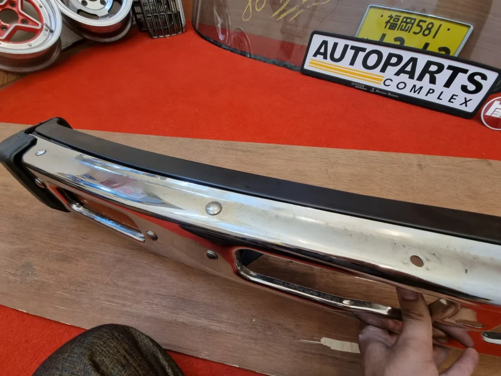 Hilux pickup 4WD 1981 1982 1983 front chrome bumper7