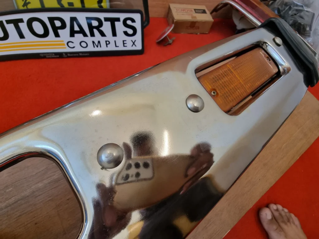 Hilux pickup 4WD 1981 1982 1983 front chrome bumper8