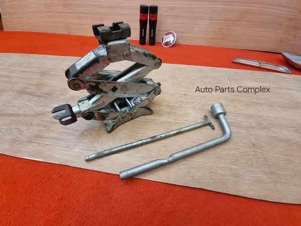 OEM Toyota Spare Tyre Jack1
