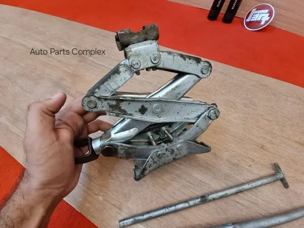 OEM Toyota Spare Tyre Jack5