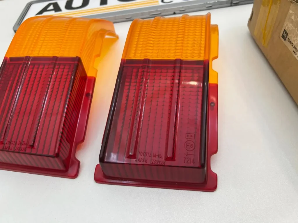 Toyota Carina Ta10 ta12 1970 - 1977 tail light lenses pair (5)