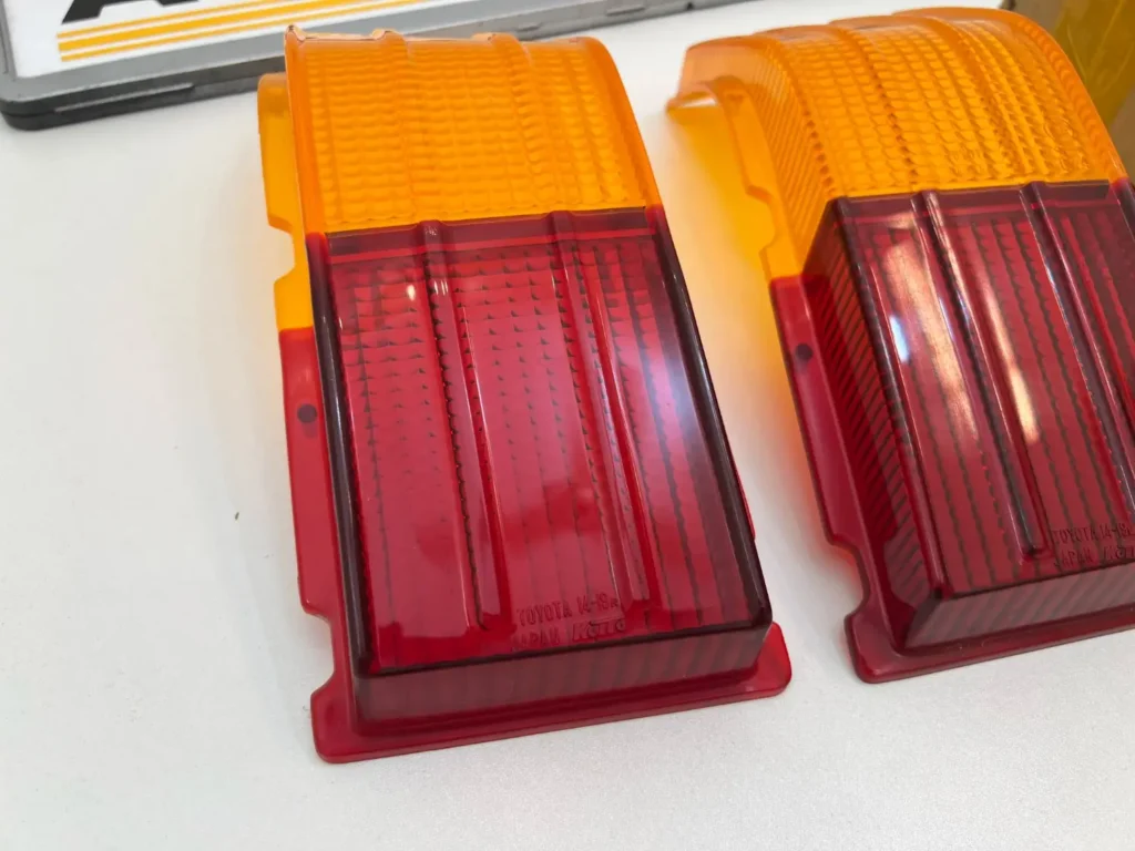 Toyota Carina Ta10 ta12 1970 - 1977 tail light lenses pair (6)