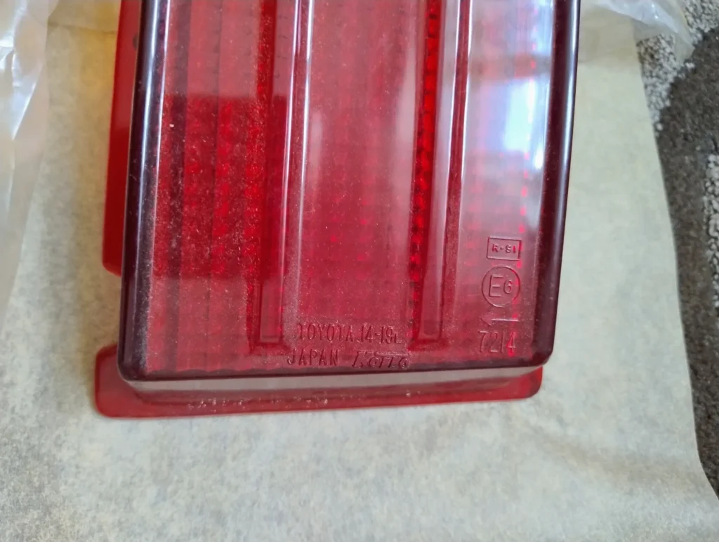 Toyota Carina Ta10 ta12 1970-77 tail light lenses pair (L+R) 4