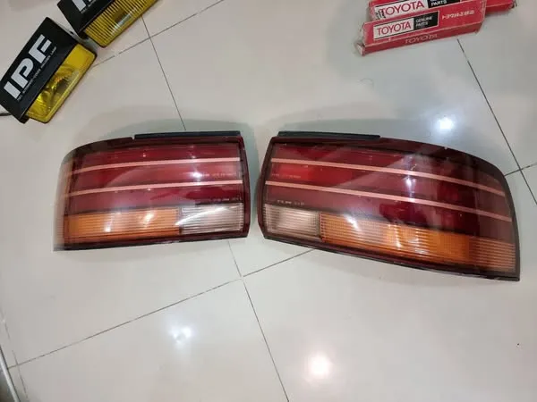 Toyota camry SV30 SV35 tail lights pair1