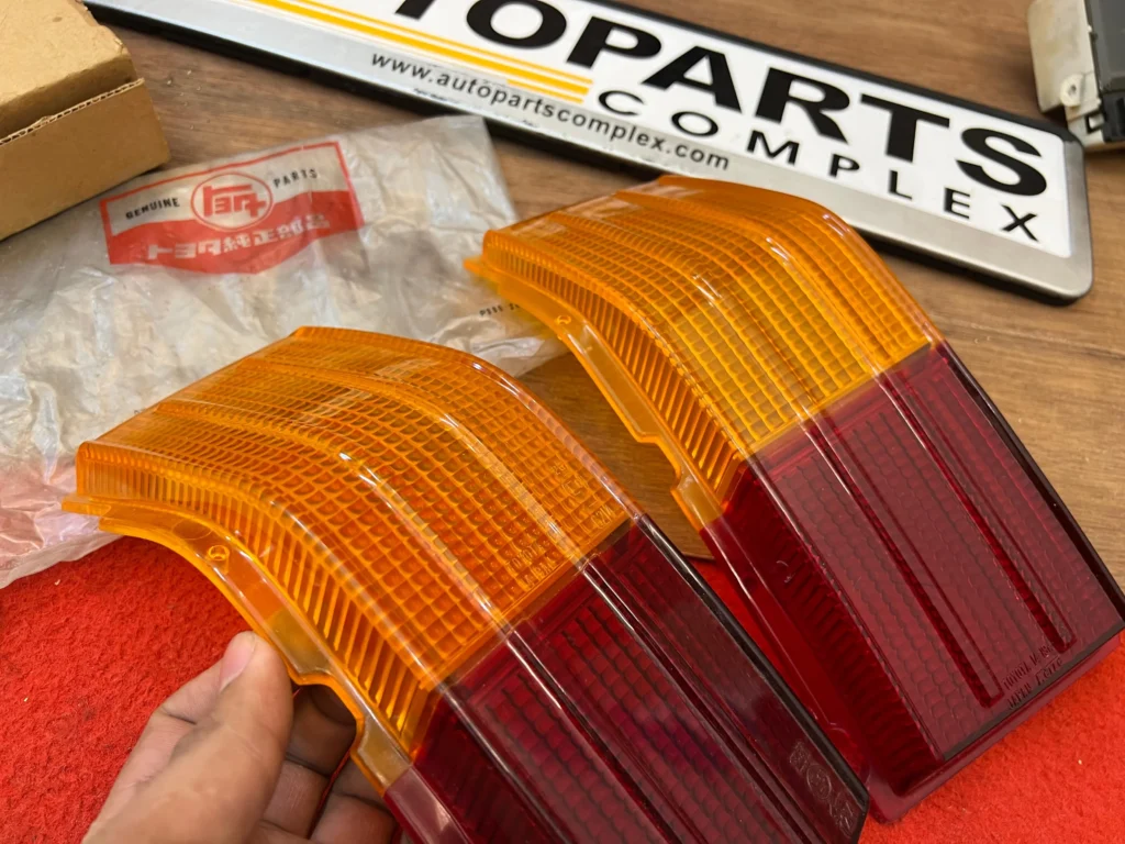 oyota Carina Ta10 ta12 1970 – 1977 tail light lenses pair (3)