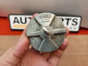 Corolla 1971 - 1974 ke20 ke25 te27 fuel cap lock 1