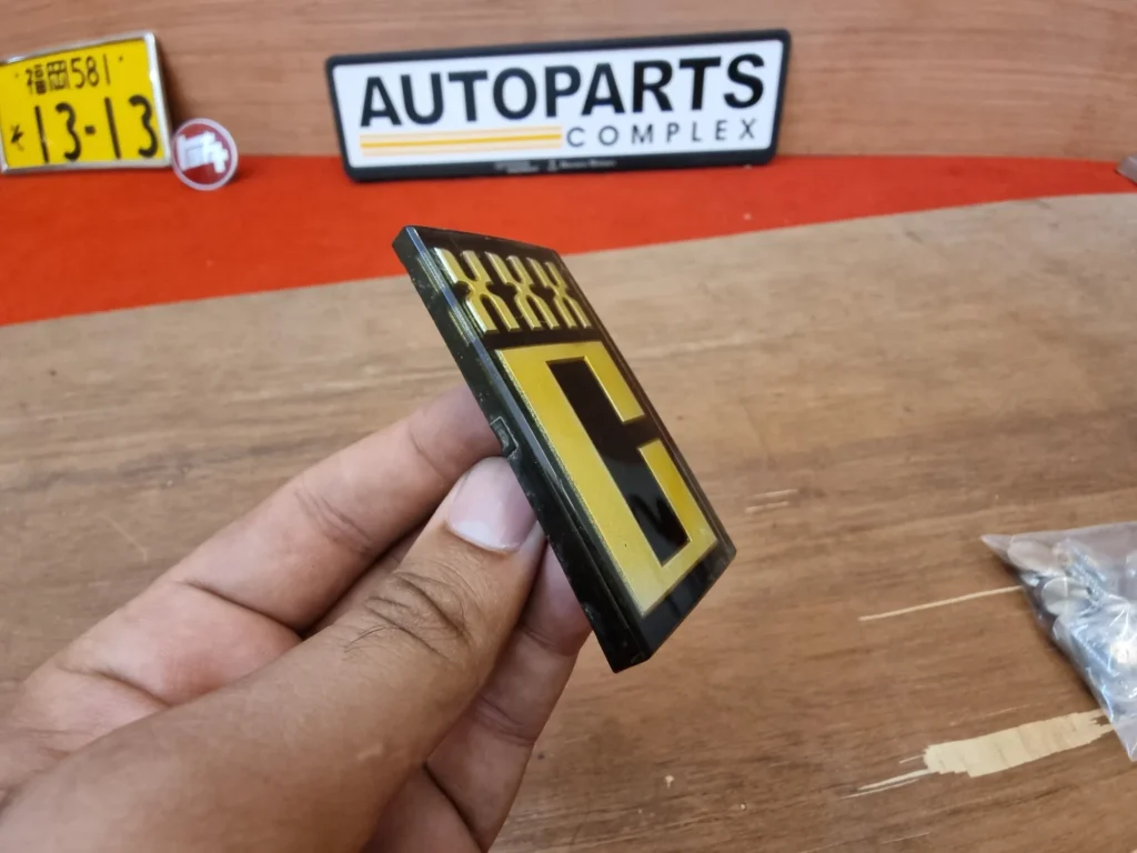 Corolla 1980 ke70 te72 Quadlights grille C XXX badge 5