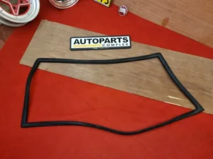 Corolla Ae92 wagon 1988 - 1991 wagon rear windshield rubber seal2