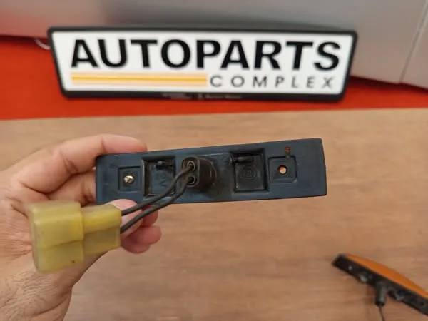 Corolla ke70 Ae70 JDM OEM fender indicators 3
