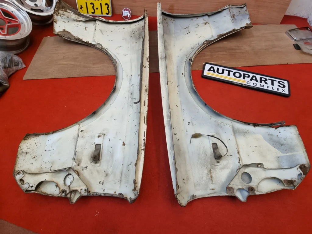 Cressida Mx32 Rx30 Mx41 front fenders pair 8