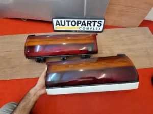 Crown S130 1987 1988 1989 1990 tail lights pair 1