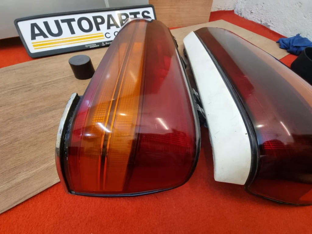 Crown S130 1987 1988 1989 1990 tail lights pair 6