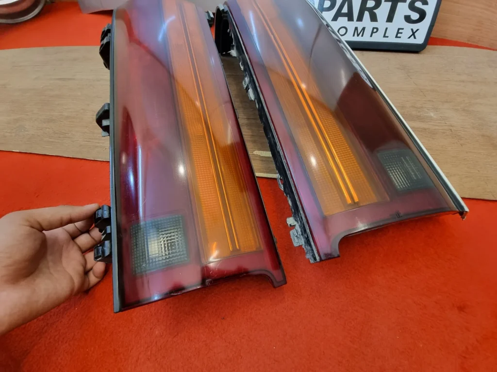 Crown S130 1987 1988 1989 1990 tail lights pair 8