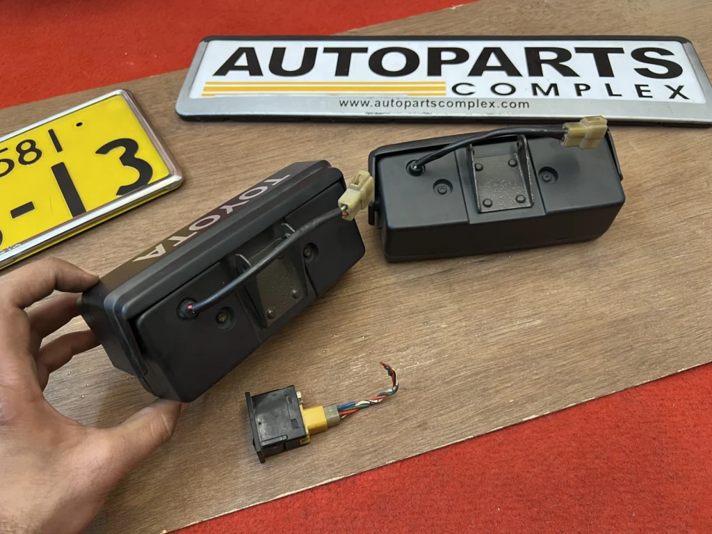 Toyota AE86 retractable Auto-Cover fog lamps (1)