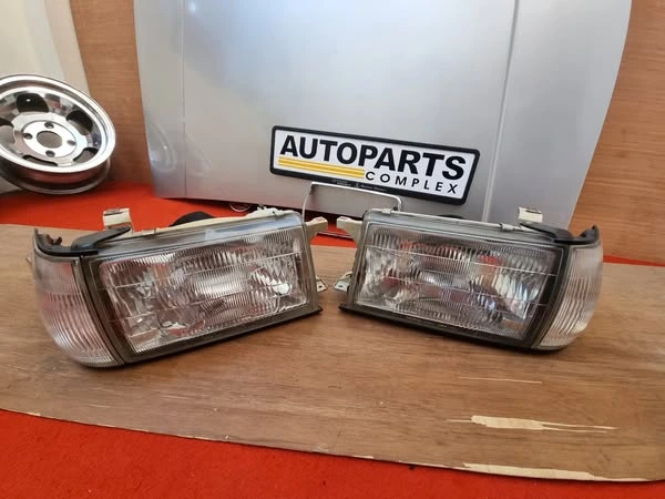 Toyota Crown 1989-91 s130 gs131 ms131 headlights2