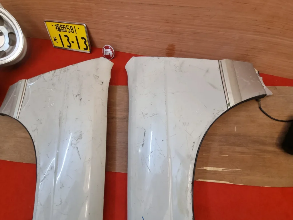 Toyota Crown Gs141 UZS141 JZS143 UZS143 front fenders pair 4