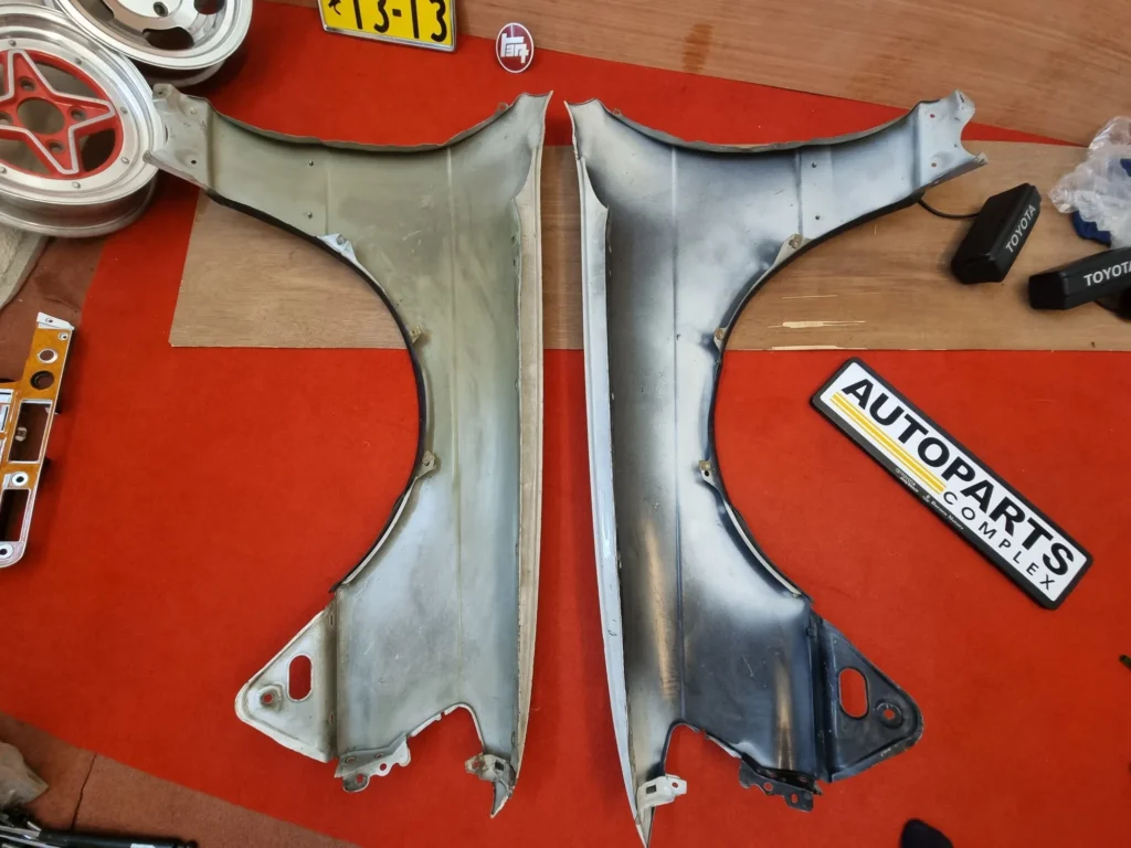 Toyota Crown Gs141 UZS141 JZS143 UZS143 front fenders pair 5
