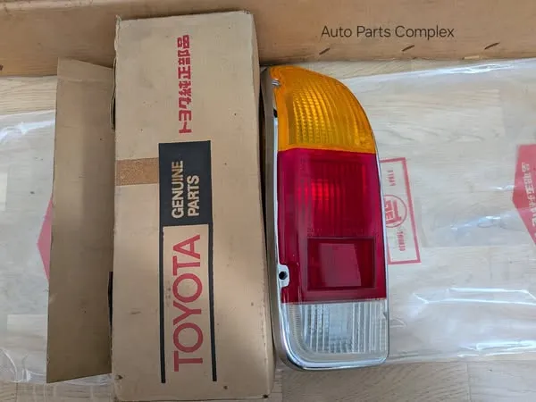COROLLA KE36 ke3# TE3# 1975-79 Wagon tail light NOS1