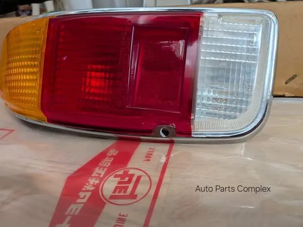 COROLLA KE36 ke3# TE3# 1975-79 Wagon tail light NOS2