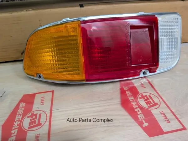 COROLLA KE36 ke3# TE3# 1975-79 Wagon tail light NOS5