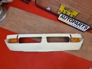 Corolla 1971-74 Ke20 Te27 Ke25 Te21 front apron valance with indicators 1