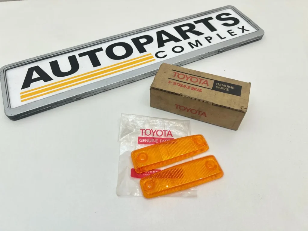 Corolla 1975 - 1979 Ke30 ke35 ke36 fender indicator lenses NOS OEM (2)