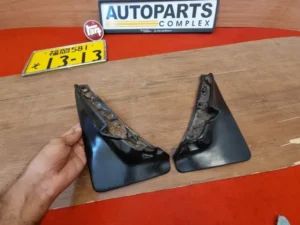 Corolla 1980-83 Ke70 Te72 front mud flaps1