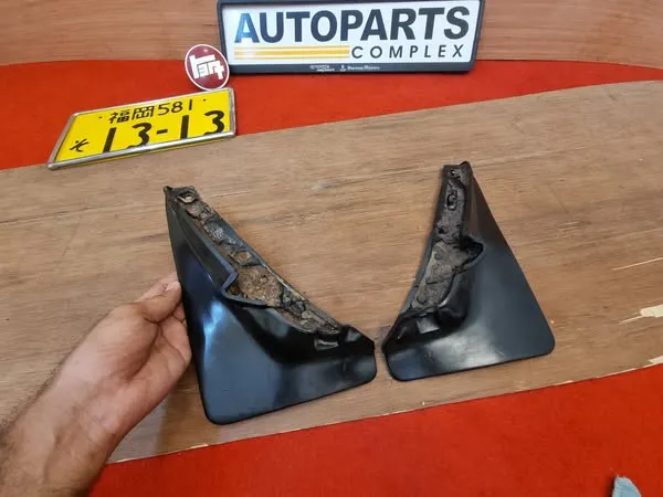 Corolla 1980-83 Ke70 Te72 front mud flaps1