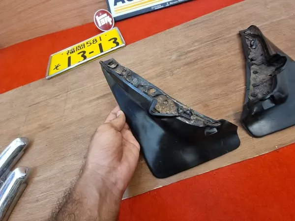Corolla 1980-83 Ke70 Te72 front mud flaps2