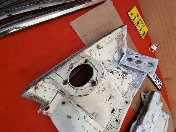 Corolla 1980-83 front inner fender aprons pair 4