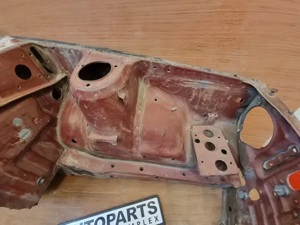 Corolla 1980-83 inner fender apron left side 3